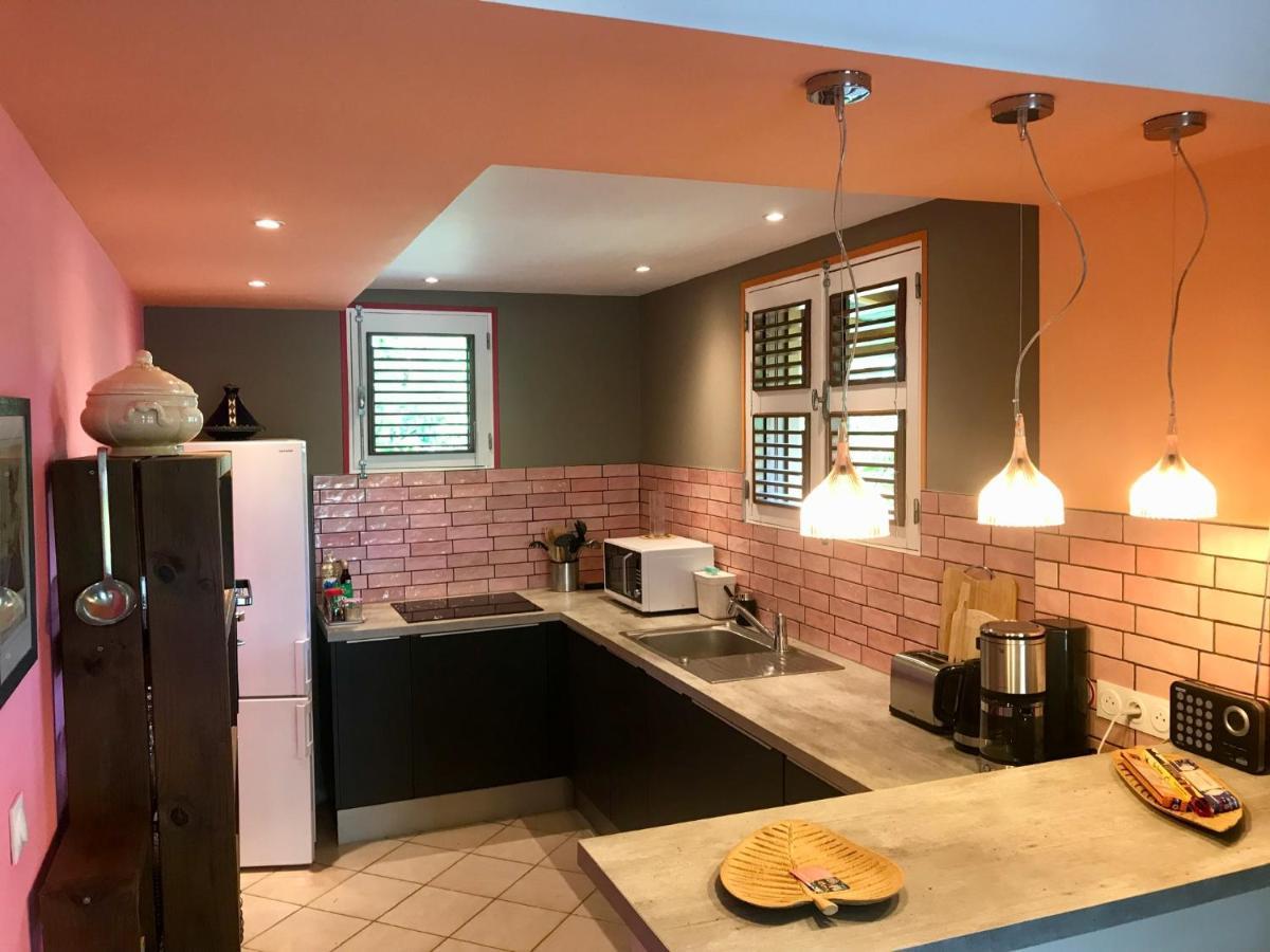 Banan Woz Apartamento Bouillante Exterior foto